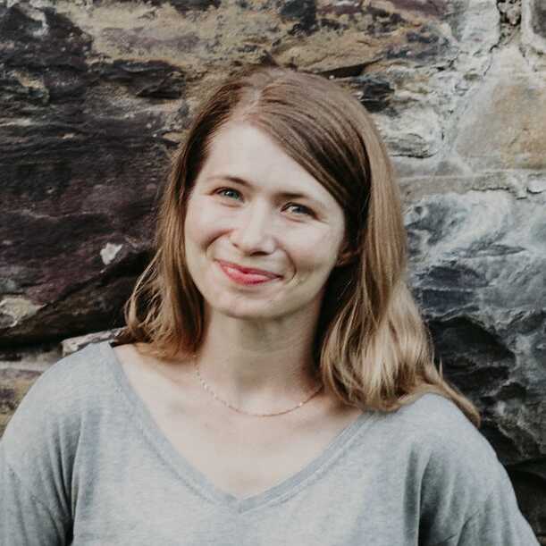 Elizabeth Reddy headshot